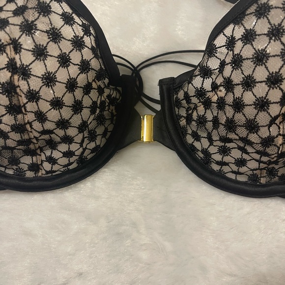 NWT Very Sexy Unlined Demi Bra - Picture 2 of 4